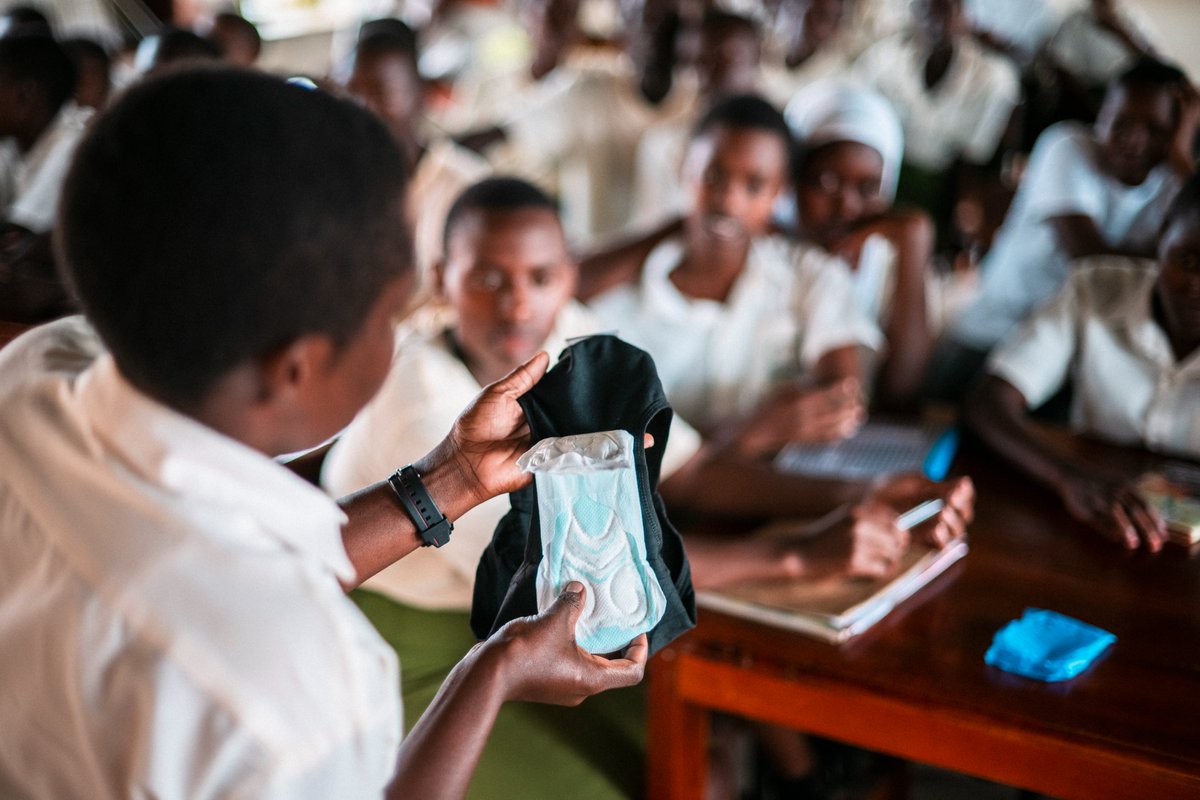 Today is Menstrual Hygiene Day! 🌸 In the schools we support, we ensure girls don't miss classes during their periods by providing menstrual hygiene kits and education on how to use them. Together for a #PeriodFriendlyWorld. #MHDay2024