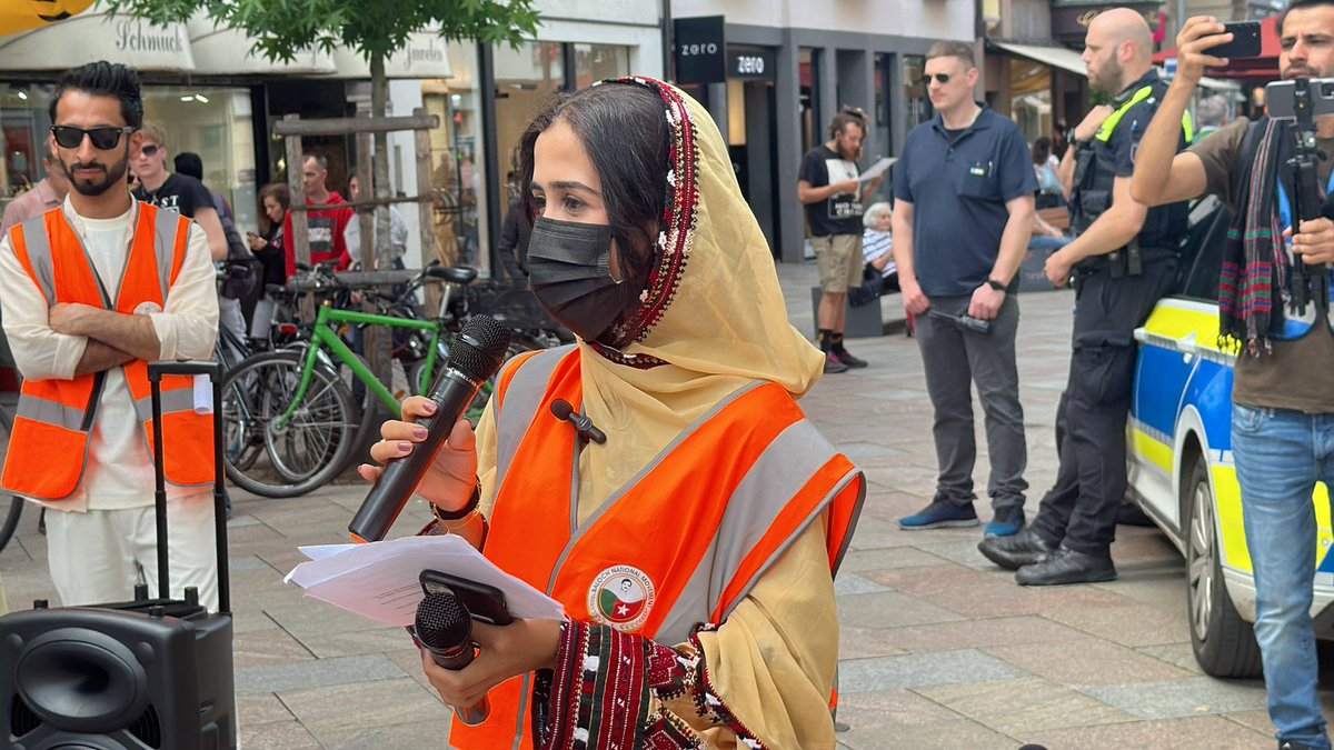 In Göttingen, Germany, the Baloch National Movement organized a rally protesting Pakistan’s nuclear tests in Balochistan. Participants carried banners and signs, marking May 28 as Black Day, a solemn reminder of the catastrophic event in 1998. #nukeaftermathinbalochistan