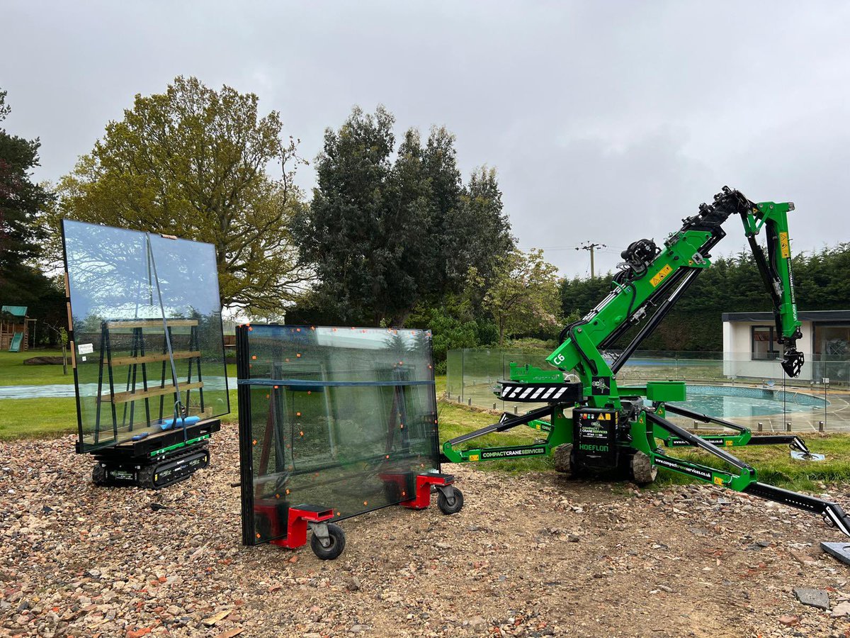 CraneCompact's tweet photo. The full service. That’s what we offer. Another one of our customers taking advantage of the equipment and service we provide. 

#electric #spidercrane #zeroemissions #compactcrane #steellifting #glasslifting #trusslifting #cranehire https://t.co/psrIUz3CH7