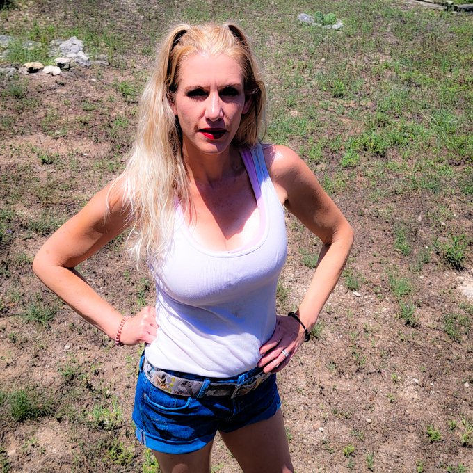 How did it suddenly flip from 80 to 106 degrees?  I finally got plants in the ground and they are being<a href="/tag/littleblackdress"class="tags"><span>#littleblackdress</span></a><a href="/tag/tuesdaymotivations"class="tags"><span>#tuesdaymotivations</span></a>