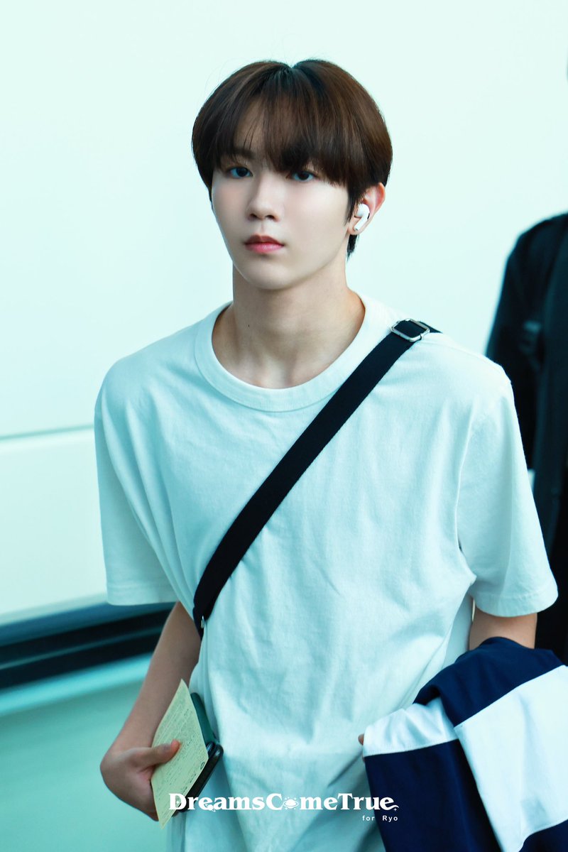 20240528 HND ARRIVAL

お疲れ様🤍

#료 #RYO 
#リョウ #りょう
#遼 #廣瀬遼 #辽
#NCTWISH
#NCT
@nctwishofficial