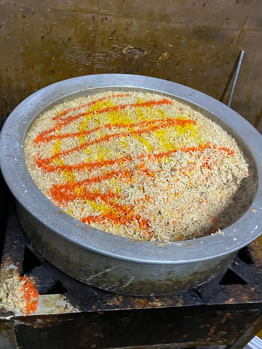 @cfs_telangana team found severe violations at Townhouse (Sri Bhadra Grand) in #Bhadrachalam 

* Fungal-infested ice cream (88 Lt) valued at Rs. 39,600 and rotten eggs from the refrigerator, discarded immediately 
* Synthetic food colors used in food preparation.
* Biryani (8kg),