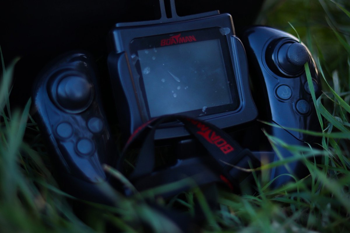 BoatmanBen's tweet image. Remote controller for actor plus , fighter and leader boat
Dou-hand operation ,easy to control
Button with back light for night fishing
simple and easy to understand even for beginner
#boatman #baitboat #baitboat #remote #rclife #rchobby