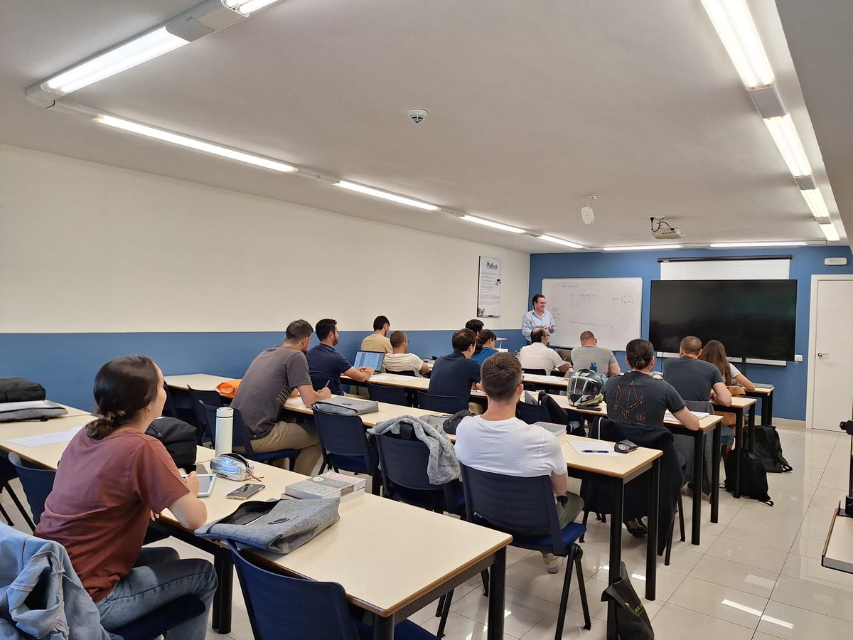 Esta semana hemos estrenado la 37ª Convocatoria de ingeniero internacional de soldadura. Desde aquí daros la bienvenida a los nuevos alumnos.
