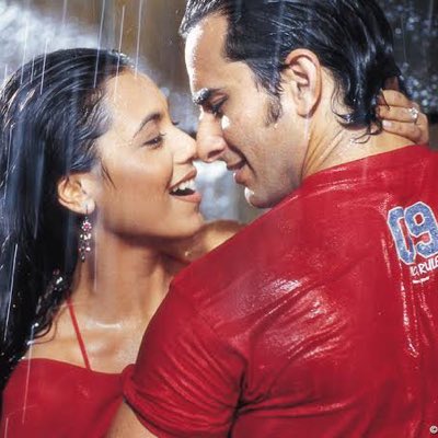 Chamkeelii's tweet image. Happy #HumTum Day 🥰❤️
#20YearsOfHumTum
