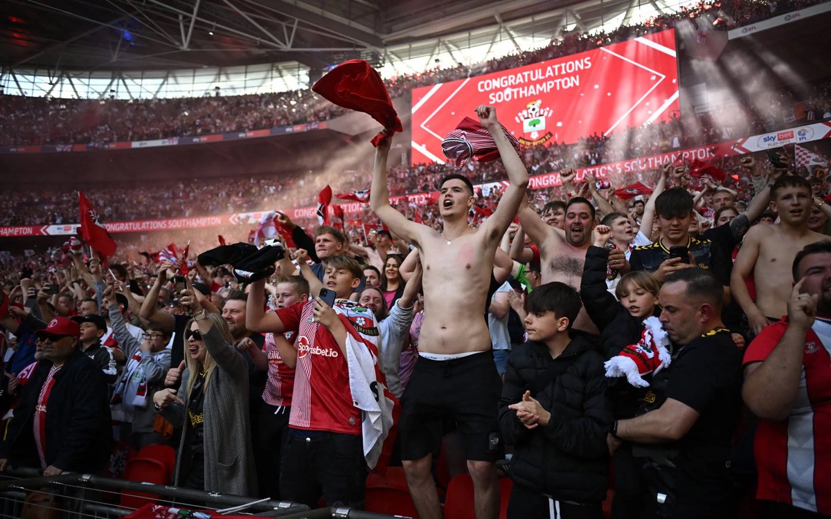 TotalSaintsPod's tweet photo. Ever wish you could bottle a feeling and carry it forever?

⚽️ Meslier’s 102’ free-kick

👤 THB’s header

⏰ Ref’s whistle

🏃🏼‍♂️ #SaintsFC players running over

🔊 Gala’s Freed from Desire

🕺🏼 Going mental!

🎶 “Oooo…. Na-na-na-na-na, na-na, na-na-na, na-na”

BOTTLE THAT!! 🍼😍 https://t.co/fdfyz62BFY