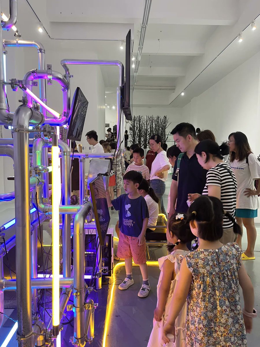 iChongqing_CIMC's tweet photo. Welcome to the final show🤩! The "Blooming June - SCFAI #Art Tour" 2024 #Graduation Works Exhibition has opened at the Sichuan Fine Arts Institute (#SCFAI) in #Chongqing. As a key cultural event in Chongqing, the exhibition features over ten thousand artworks by more than 1,300 undergraduate and graduate students from the class of 2024.🥳🎉