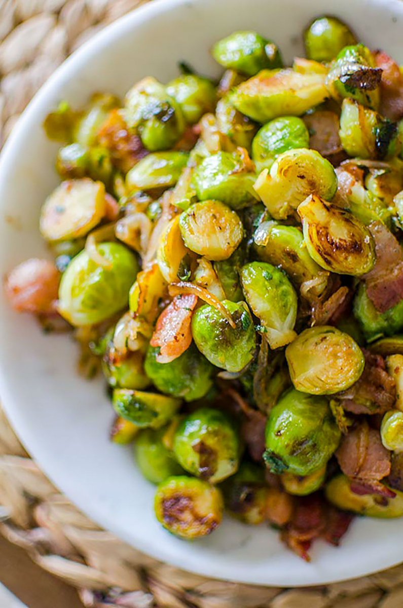 You’ll LOVE this Brussels sprouts recipe that’s made with added bacon and onions! 

RECIPE: buff.ly/2BQQrO1
#deliciousfood #foodie