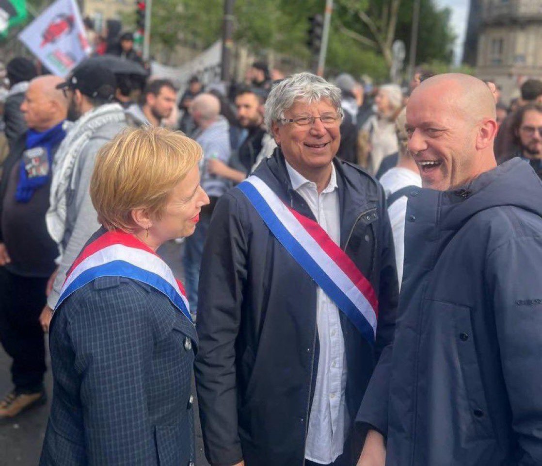 Hamouri qui semble s’amuser avec deux députés Lfi @Clem_Autain et @ericcoquerel (visiblement le terrorisme fait rire) était aussi du voyage à Tunis avec Rima Hassan et présent comme elle à la conférence où le Hamas le djihâd islamique et le FPLP étaient présents avec des discours