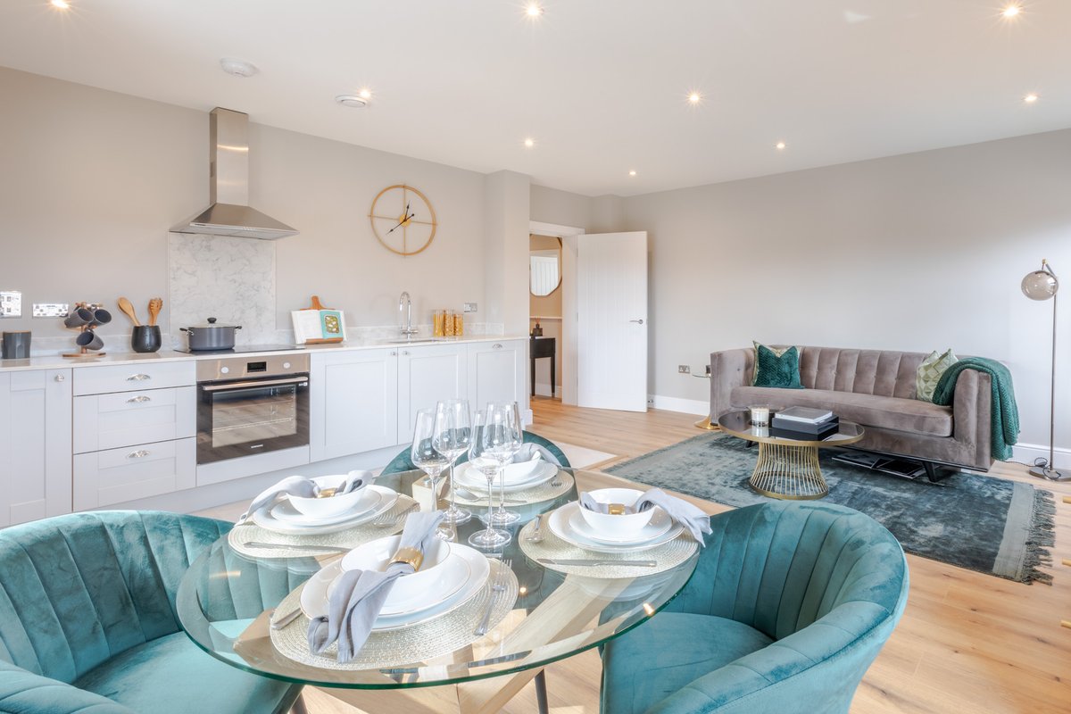 Quinn_Estates's tweet photo. Newly completed by the build team @quinn_estates💪
The Potter's Building in Deal - 25 apartments in a fabulous coastal town🌊
A new landmark delivered👏
#newbuildhomes #newbuild #newbuilddeveloper #newhome #firsthome #foreverhome #familyhome #kent #movetokent #luxuryhomes https://t.co/WcOGVrZRCp