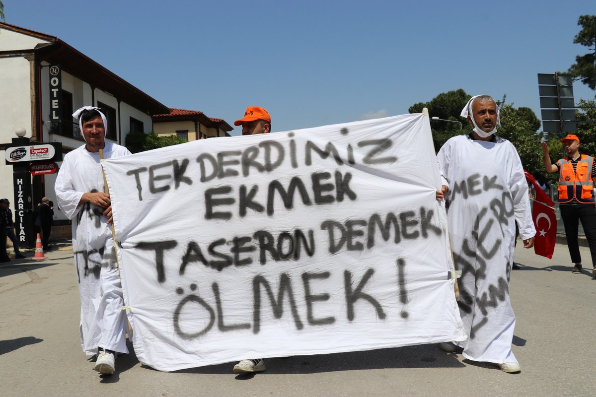 Günaydın ...

Sizede Günaydın Sayın Yetkililer ...

Taşeron İşçilik Ölmek Demektir ....

Kadro Hakkımızı İstiyoruz... 

<a href="/RTErdogan/">Recep Tayyip Erdoğan</a> <a href="/dbdevletbahceli/">Devlet Bahçeli</a>
<a href="/eczozgurozel/">Özgür Özel</a> <a href="/Akparti/">AK Parti</a> <a href="/MHP_Bilgi/">MHP</a> <a href="/herkesicinCHP/">CHP 🇹🇷</a>