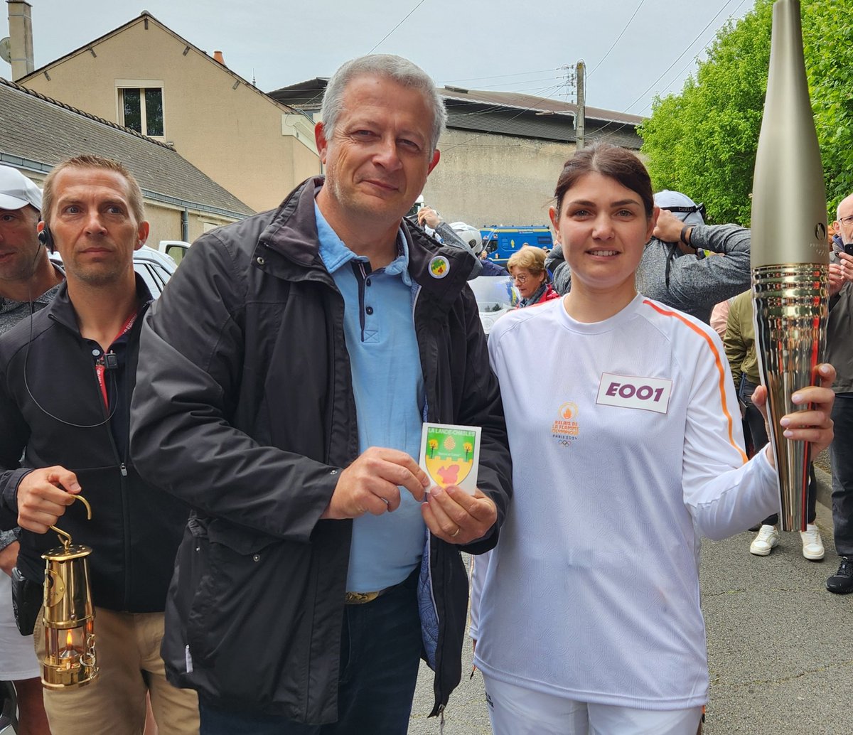 lalandechasles's tweet image. La Lande-Chasles, présente au départ de la flamme olympique à Baugé en Anjou !! #flamme @FlorenceDabin @Prefet49 @Maine_et_Loire