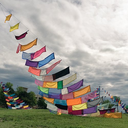 Rachel Hayes, contemporary artist who creates textile based largescale outdoor, site specific installations #WomensArt