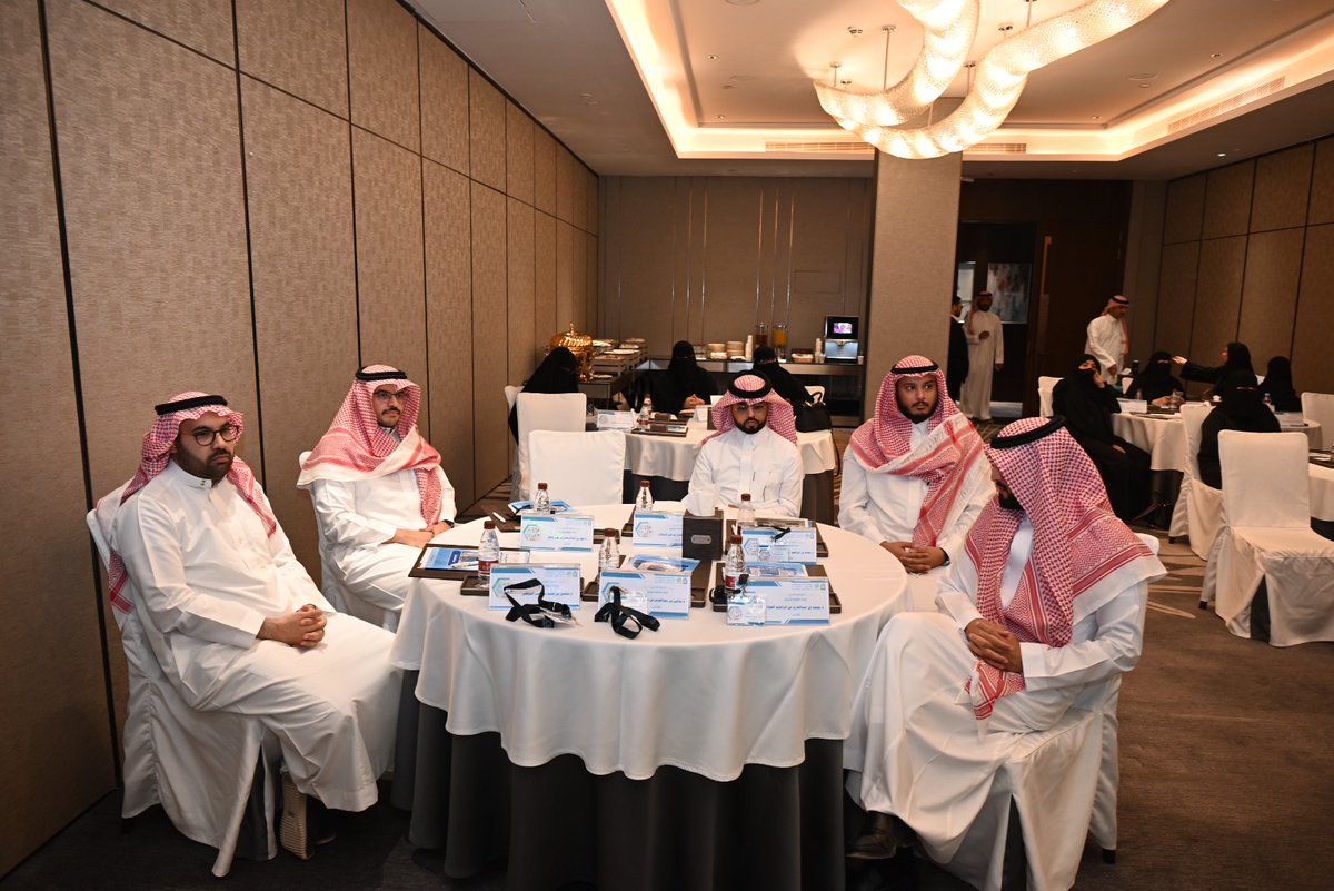 eduDevelopment's tweet photo. 🔹 يحدث الآن 
بدء البرنامج التدريبي (إعداد الخطط البحثية) الموجهة للكادر الاكاديمي وبحضور ٢٥ متدرب ومتدربه ويقدمها مشكور أ.د صالح التويجري
@IMSIU_edu_sa @imam_GEC 
@IMSIU_PDQ https://t.co/MW7SFqOsKJ