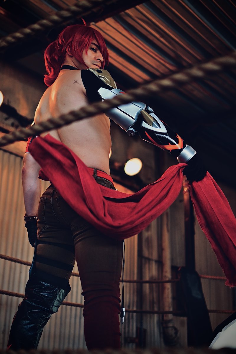 DRcostumes's tweet photo. My submission for the #MultiverseVistas Annual Creator Competition 2024. Bringing best boy Luka Strongarm from the ring onto your screen! "Let's see some sparks FLY!" @honkaistarrail @TheHowardWang was told to tag @mollozhang XD ...Hope you enjoy! 
More on Instagram: @dkarthall https://t.co/fXYK2LNGnE