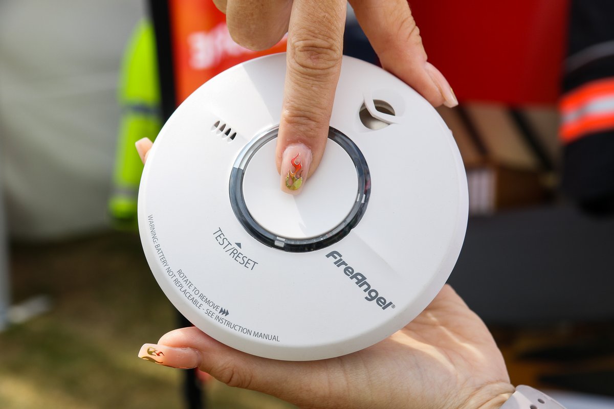 Smoke alarms can only save your life if they're working. Have you tested yours recently? ☝🔊 #TestItTuesday