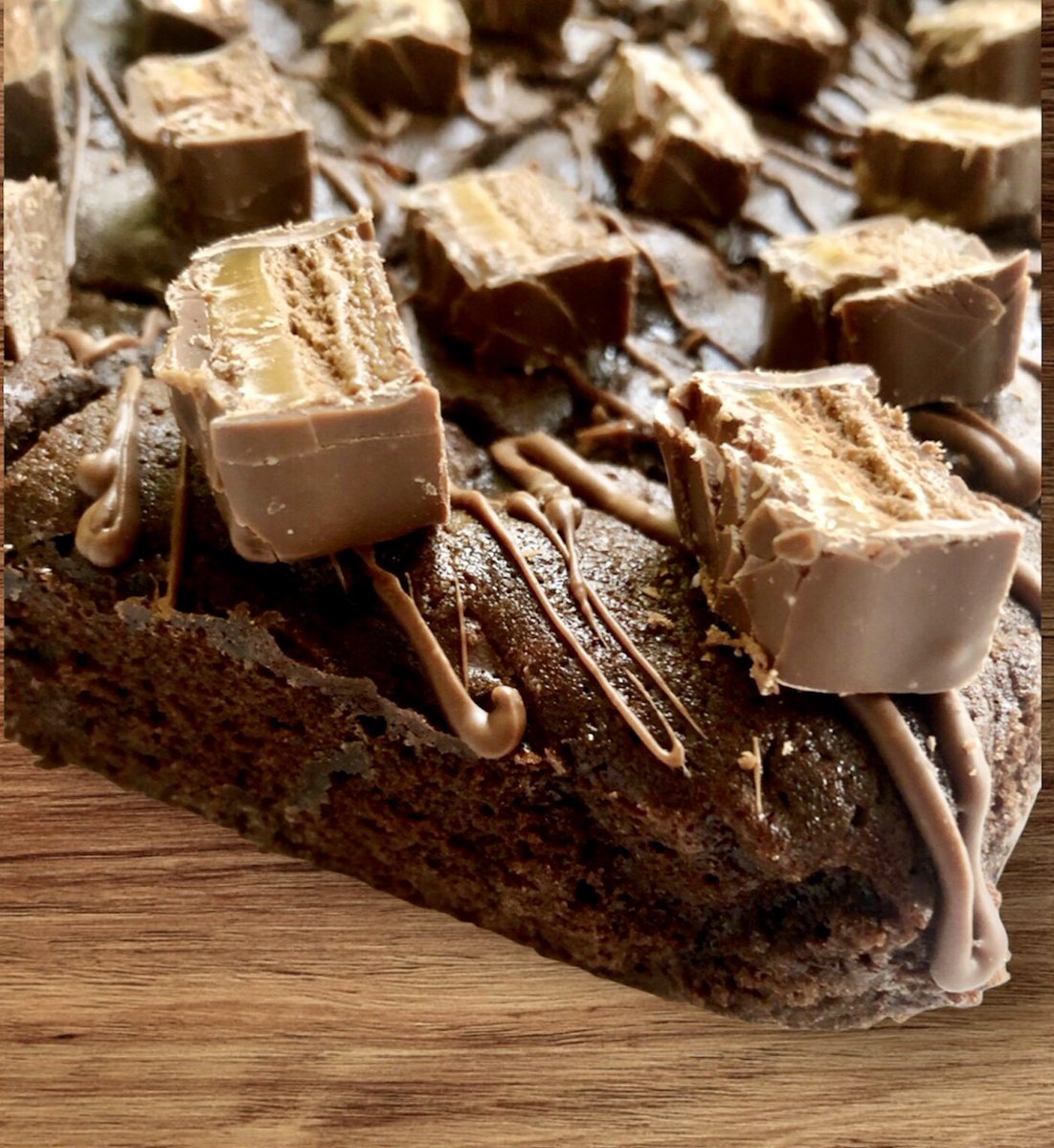 alwaystimefora's tweet image. Fancy a Mars Bar brownie over the weekend? Come along to one of my stalls or DM to order. #marsbar #marsbarbrownies #marsbars #chocolatebrownies #homemadebrownies #homebaking #homebakedbrownies #homebaker #weekendtreat #treatyourself #treats #yummybrownies #postalbrownies