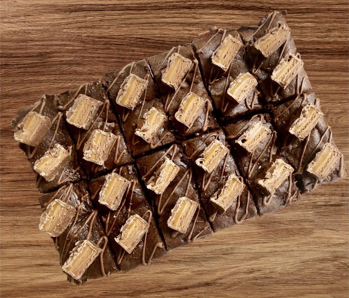 alwaystimefora's tweet image. Fancy a Mars Bar brownie over the weekend? Come along to one of my stalls or DM to order. #marsbar #marsbarbrownies #marsbars #chocolatebrownies #homemadebrownies #homebaking #homebakedbrownies #homebaker #weekendtreat #treatyourself #treats #yummybrownies #postalbrownies