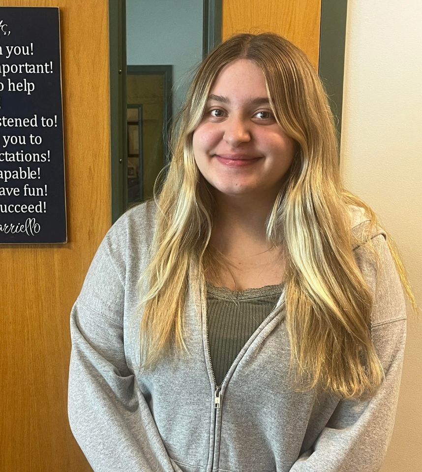 EHS_Hornets's tweet photo. Jessi Hahn finished third in the nation for her layout in the October issue of The Stinger highlighting ADHD awareness through the PA Press Club &amp; National Federation of Press Women organizations!!!  Third in the NATION!  WOW!

We are so proud of her! https://t.co/toJ2Xh1vFI
