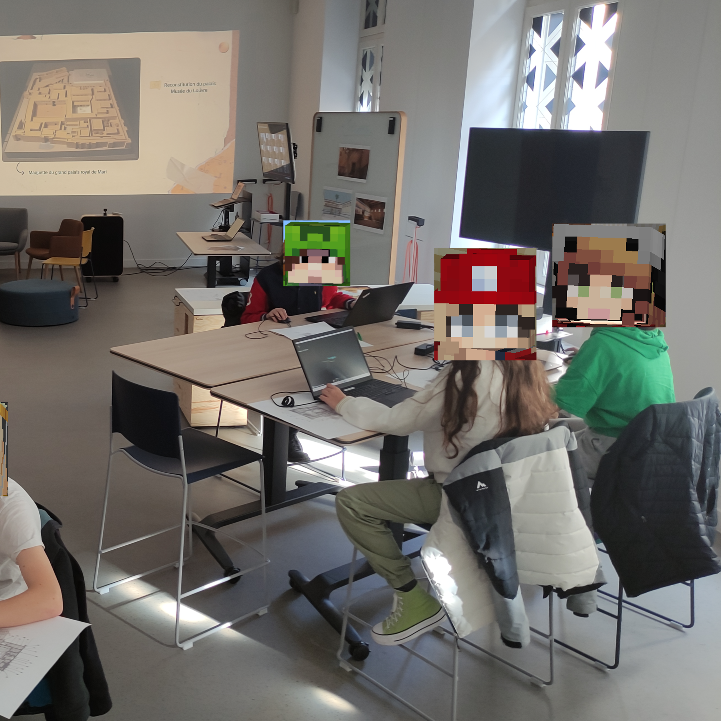 𝗟𝗘 𝗚𝗥𝗔𝗡𝗗 𝗣𝗔𝗟𝗔𝗜𝗦 𝗗𝗘 𝗠𝗔𝗥𝗜 𝗥𝗘𝗖𝗢𝗡𝗦𝗧𝗥𝗨𝗜𝗧 𝗗𝗔𝗡𝗦 𝗠𝗜𝗡𝗘𝗖𝗥𝗔𝗙𝗧 Maricraft - Retour en images sur deux journées au #LabBnu, pour reconstruire le palais de Mari dans #Minecraft. #BNUStrasbourg #MariEnsyrie #Médiation bnu.fr/fr/nos-actuali…