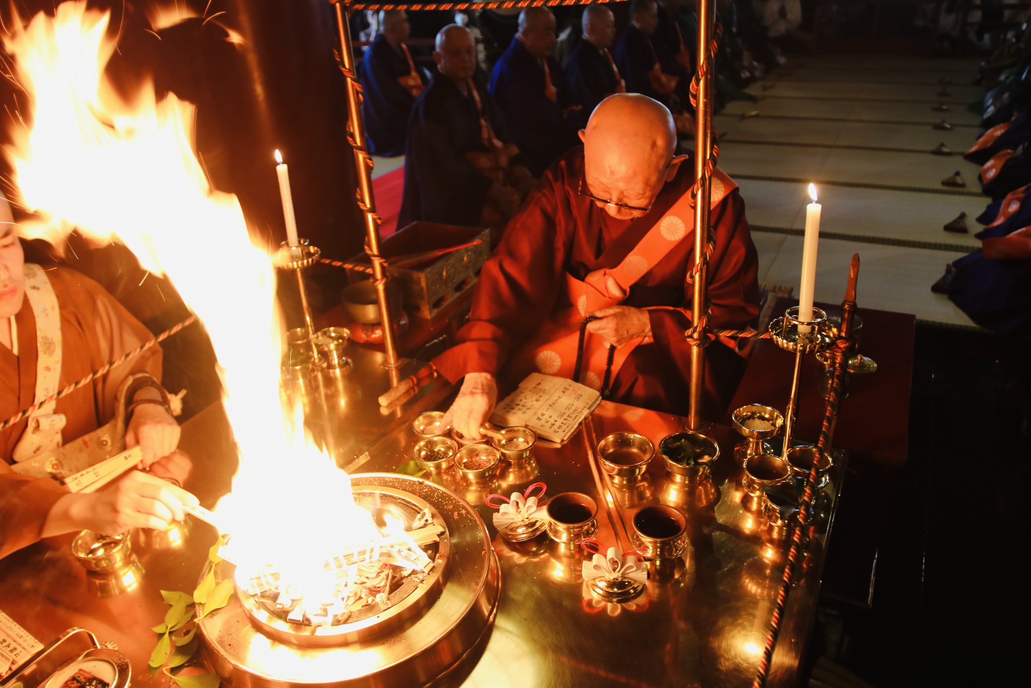 修縁堂】寺院用仏具 護摩です 銅五色の花 火を恐れません 楽天市場