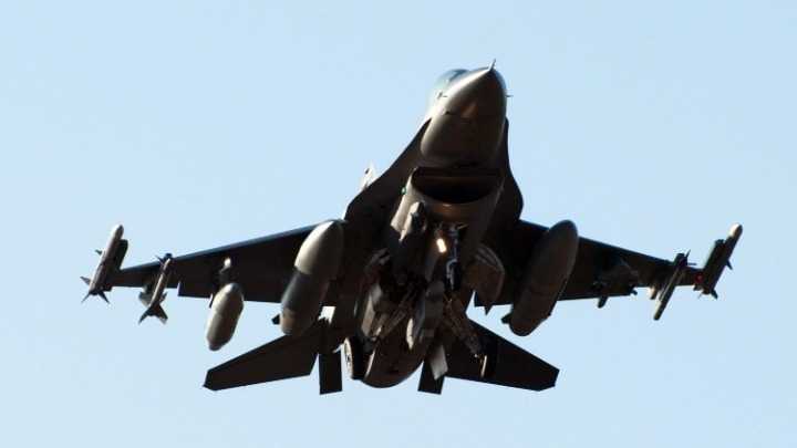 Τριάντα μαχητικά #F16 θα παράσχει το #Βέλγιο στην #Ουκρανία amna.gr/home/article/8…