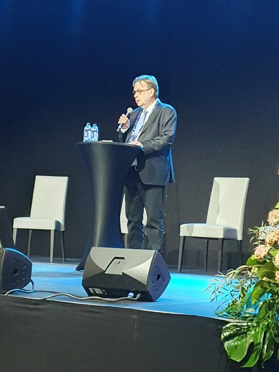 Pasi Lehmus (@pasilehmus) on Twitter photo Pekka Erola avasi juuri perinteiset ATK-päivät. "Tässä historiallisessa uudistuksessa tärkein on ihminen".
#atkpaivat <a href="/Pirha_fi/">Pirkanmaan hyvinvointialue</a> Pekka Erola avasi juuri perinteiset ATK-päivät. "Tässä historiallisessa uudistuksessa tärkein on ihminen".
#atkpaivat <a href="/Pirha_fi/">Pirkanmaan hyvinvointialue</a>