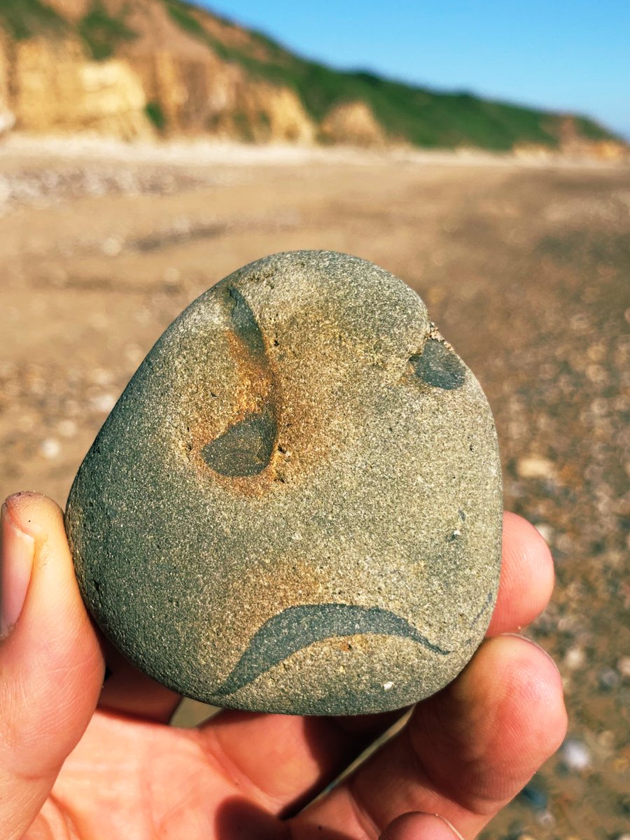 Pebble of the Day #762 #pebbleoftheday #Tuesday @PoetDeanwilson6 #Crimdon