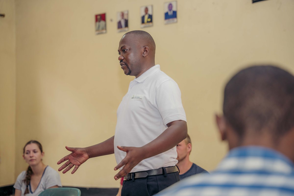 Kicking off our #10thAgribusinessTour with an insightful briefing from our CEO @felixdoo, providing a glimpse of the farms we'll visit. Excited to have both youth and seasoned farmers joining this enriching excursion!