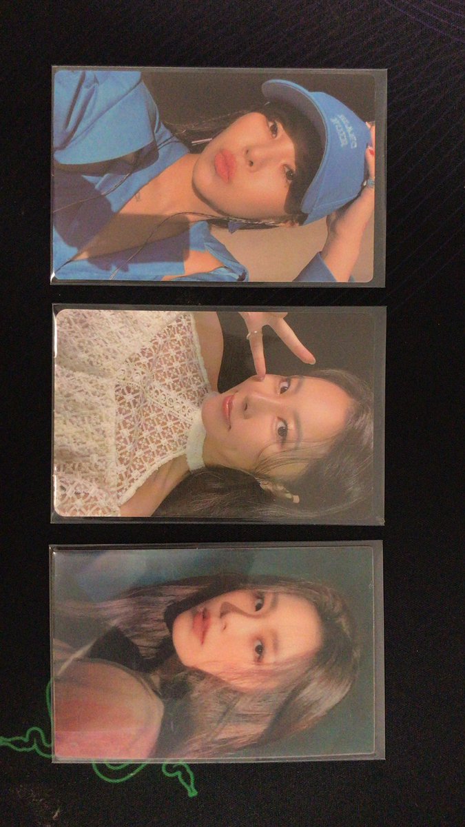 MStarmph's tweet photo. wheein random pc
₱150

-1 redd pc and 1 lenticular card
- 1 waw pc

mamamoo solar moonbyul hwasa wheein wts lfb https://t.co/9vIJfkssRE