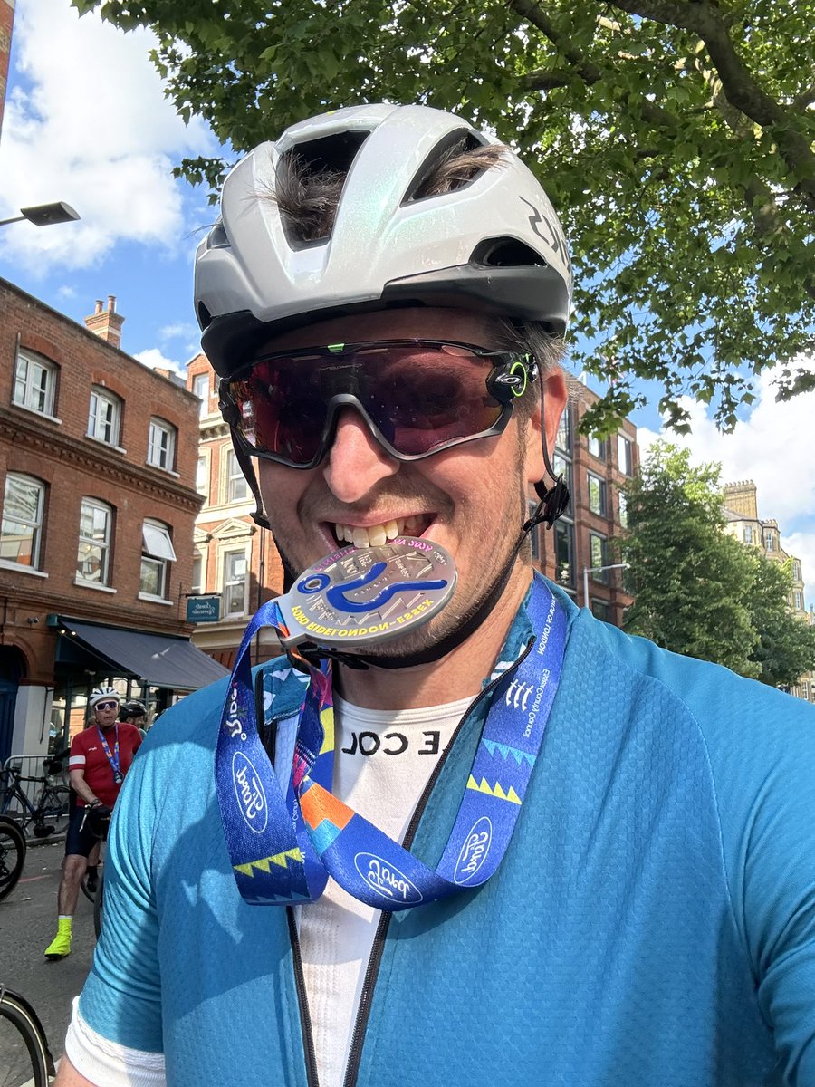 Matt_D_Goodman's tweet photo. Was a tough day in the saddle 🚴🏼‍♂️💨🌧️🛞💥, more punctures than I’ve had in 20 years of cycling but was awesome to get it done &amp; raise vital funds for @MindCharity @RideLondon. #MentalHealthMay2024 Still time to donate if you’d like 🙏 

https://t.co/WlX8XqlTlY https://t.co/zCxwLcDUTg