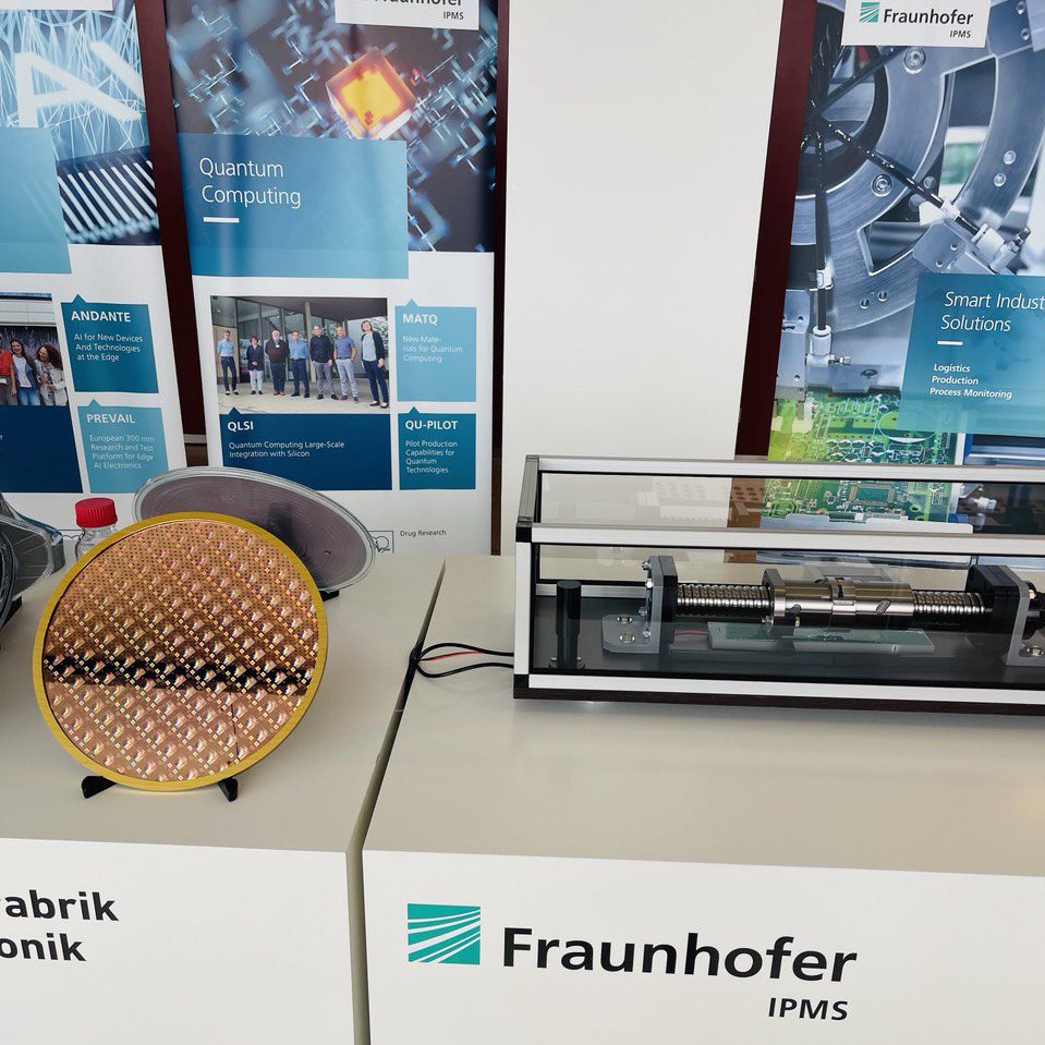 Avec ses innovations et sa recherche en technologies micro-électroniques, @FraunhoferIPMS est un acteur industriel clé pour l'🇩🇪. En coopérant avec de nombreux acteurs comme avec le @CEA_Officiel 🇫🇷, c'est toute l'industrie 🇪🇺 qui va de l'avant !