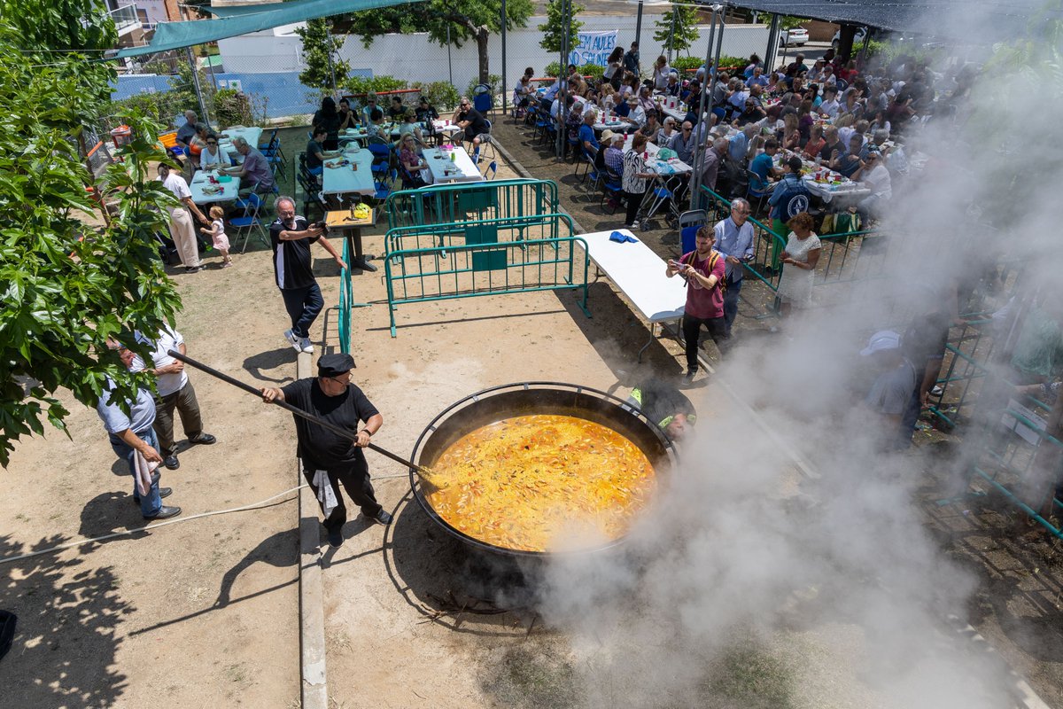 📣Els barris de Serraperera i Turonet proposen a la ciutat les seves Festes Majors❗️

🎉L’arribada del mes de juny és sinònim de festes veïnals en els barris de #Cerdanyola

📅El primer cap de setmana de juny es faran les festes de Serraperera i Turonet

ℹbit.ly/FestesBarrisSe…