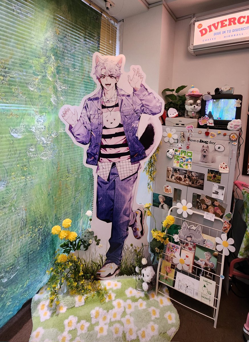 Bbyombi_S2's tweet photo. 5) 𝐖𝐨𝐥𝐟, 𝐖𝐨𝐨𝐟 🐾

#우리집_늑대는_복실강아지
#봄의_끝은_도은호생일

운이 좋게 현장입장으로 다녀온 울프우프..!
들어가면 바로 붕방강쥐 으노가 반겨주니 귀여워..! 최고야..! 벽에 가득있는 으노를 보면서 럭드 기다리니 지루할틈이 없었던 것 같아요! 멋지고 귀여운 으노가 한가득😭 🎞 https://t.co/xgUy1fxTzd