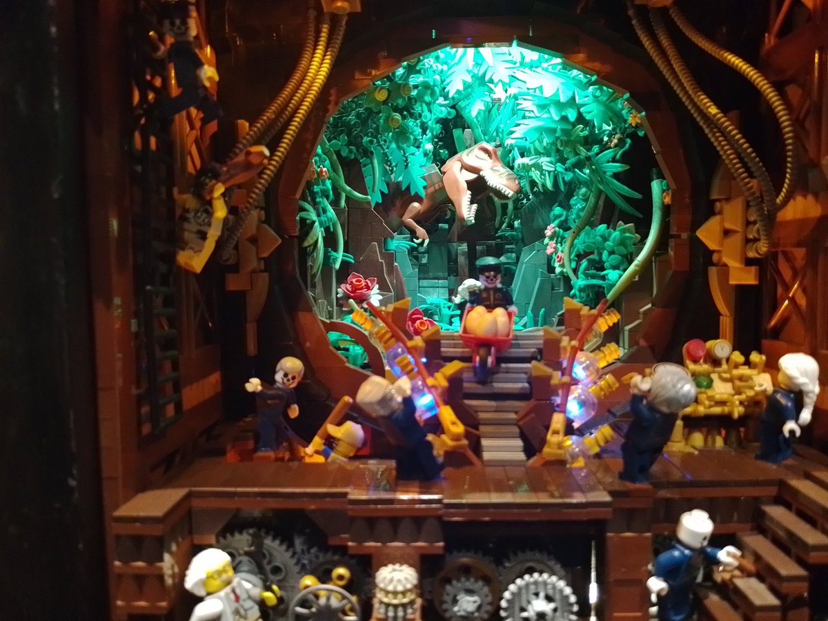 geekboy73's tweet image. Relics at the Auckland museum is super cool. A Fallout vibe with retro touches and intricate detail of Lego, it's a surefire family hit. Opens Wed 29th May #legomasters #aucklandmuseum