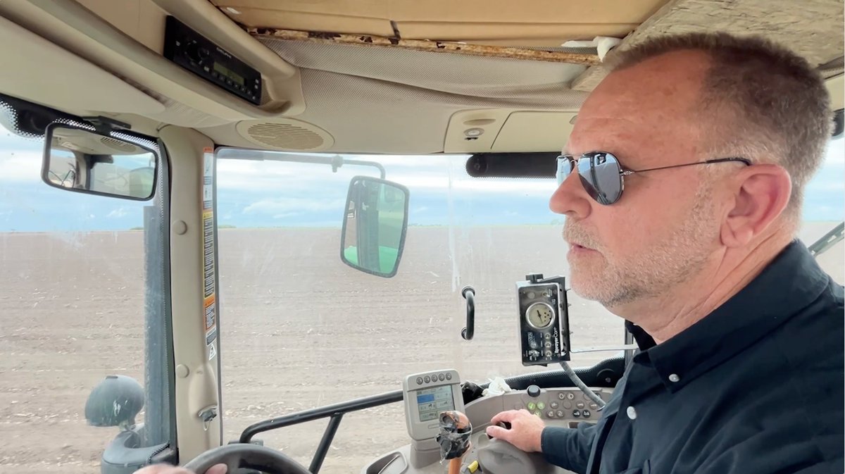 American farmers suffer as water crisis escalates near the border: American farmers are suffering, and some say it's because Mexico isn’t living up to its end of a bargain. It isn’t cash the farmers need, it’s water.  'This is the first year that I… dlvr.it/T7V2ND