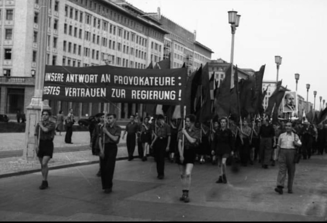 @FridayForFuture Bravo! LG Erich Honecker