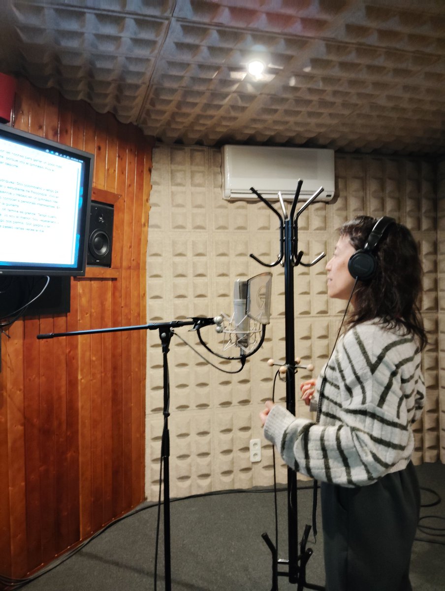 Locutando con mi acento limeña peruana.
Tod@s contentos🎙️
<a href="/ceciliavoter/">cecilia_voter_actriz</a>  
.
.
#ceciliavoter #ceciliavoterlocutora #locucion #locutora #madrid #españa #actriz #ceciliavoteractriz #lima #peru