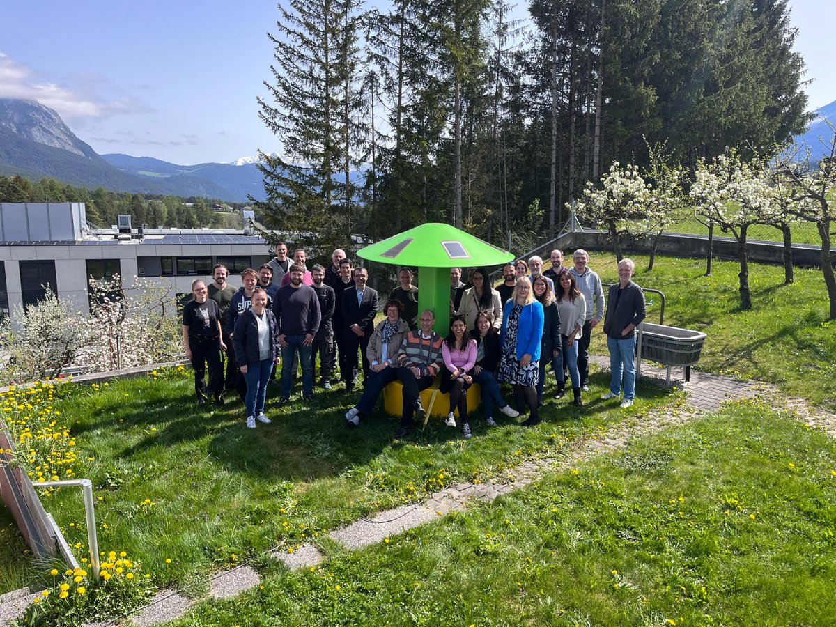 CUSTOMART_H2020's tweet photo. 📣 Last month we visited the demo site of @CUSTOMART_H2020 in 📍Innsbruck (Austria) during the 42M Project Meeting hosted by our partners #SUNPLUGGED and #KWS.
🤝 We also want to thank Charles-André Lemarié for participating as a representative of @cinea_eu. https://t.co/nhnkVhnugO