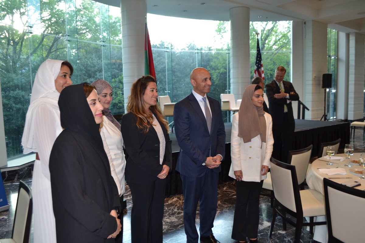 EtijahCoaching's tweet photo. Honored to have our Managing Director, represent us at the UAE Embassy Dinner in the U.S. during the WIn Fellowship Roadshow 2024. A privilege to meet &amp; exchange ideas on entrepreneurship &amp; cultural exchange with H.E. Yousuf Al Otaiba, UAE Ambassador to the U.S. 
@ACMideast https://t.co/6BsUaCMarj