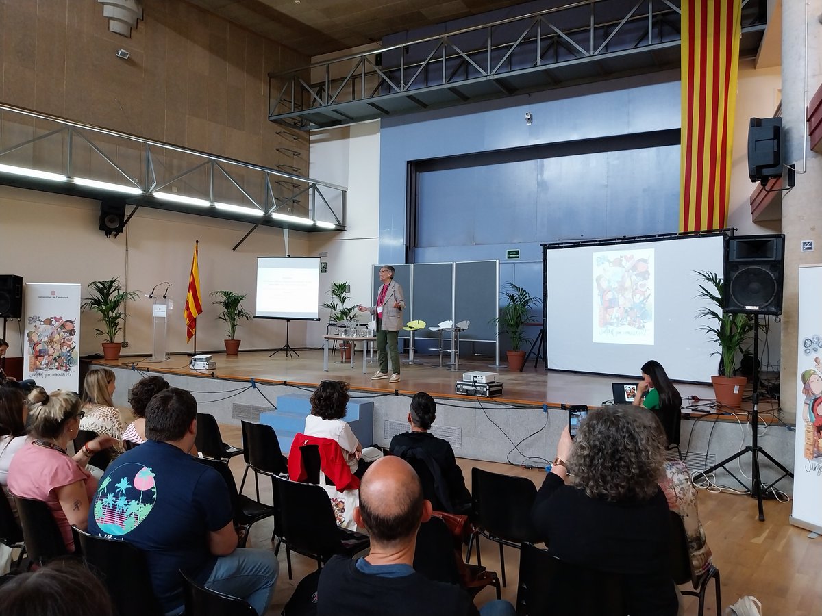 Arranca la Ponència Inaugural
📌 Els beneficis del joc al llarg de tot el cicle vital i la seva potencialitat com a eina d'acció comunitària

A càrrec d’<a href="/immamarin/">Imma Marín Santiago</a>, fundadora i presidenta de <a href="/marinvizate/">MARINVA</a> i presidenta de la International Play Association a Espanya (IPA)