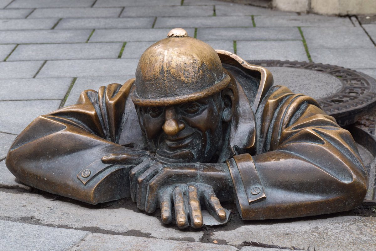 @StormHourMark Important not to fall over this one !
In Bratislava, Slovakia

#statues #photooftheweek #stormhour