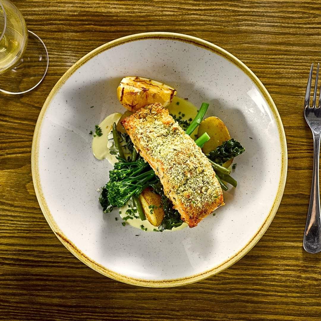 🥘🍽DISH OF THE WEEK🍽🥘

Our dish of the week this week is a perfect dish come rain or shine! 

Herb crusted fillet of chalk stream trout served with sautéed potatoes, buttered greens and vermouth cream sauce

#Conwy #northwalessocial #dogfriendly