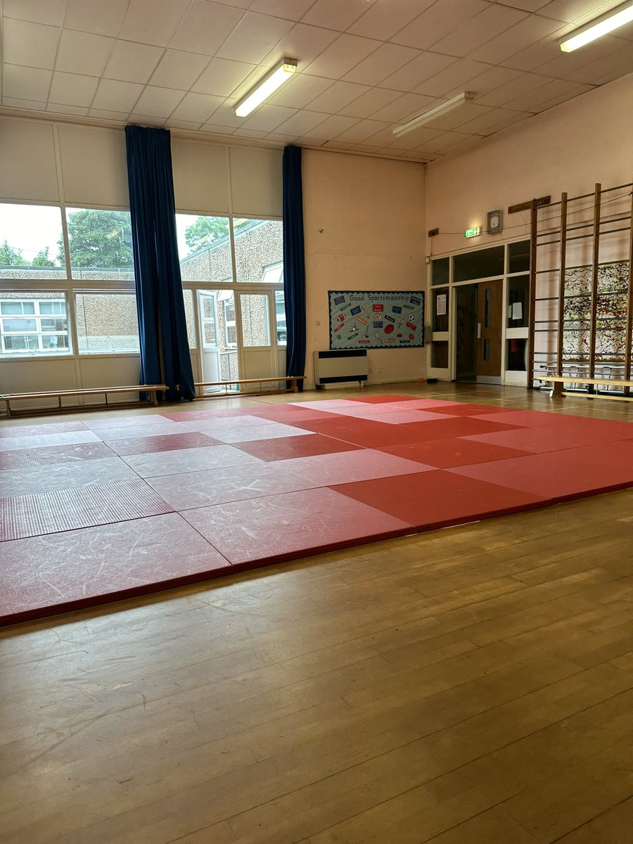 today we are at <a href="/OurLadyofPeace3/">Our Lady of Peace PS</a> for taster sessions 💪🏻💪🏻