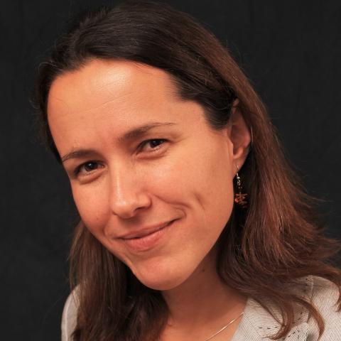 🎓La física María Varela del Arco, nueva académica de la #raciencias 
⚛️Área: caracterización de la materia condensada a escala atómica
🔬Experta en microscopía y espectroscopía electrónicas
🦾Con ella son 1⃣2⃣ las académicas numerarias
💐 ¡Enhorabuena!
👉 rac.es/noticias/292/