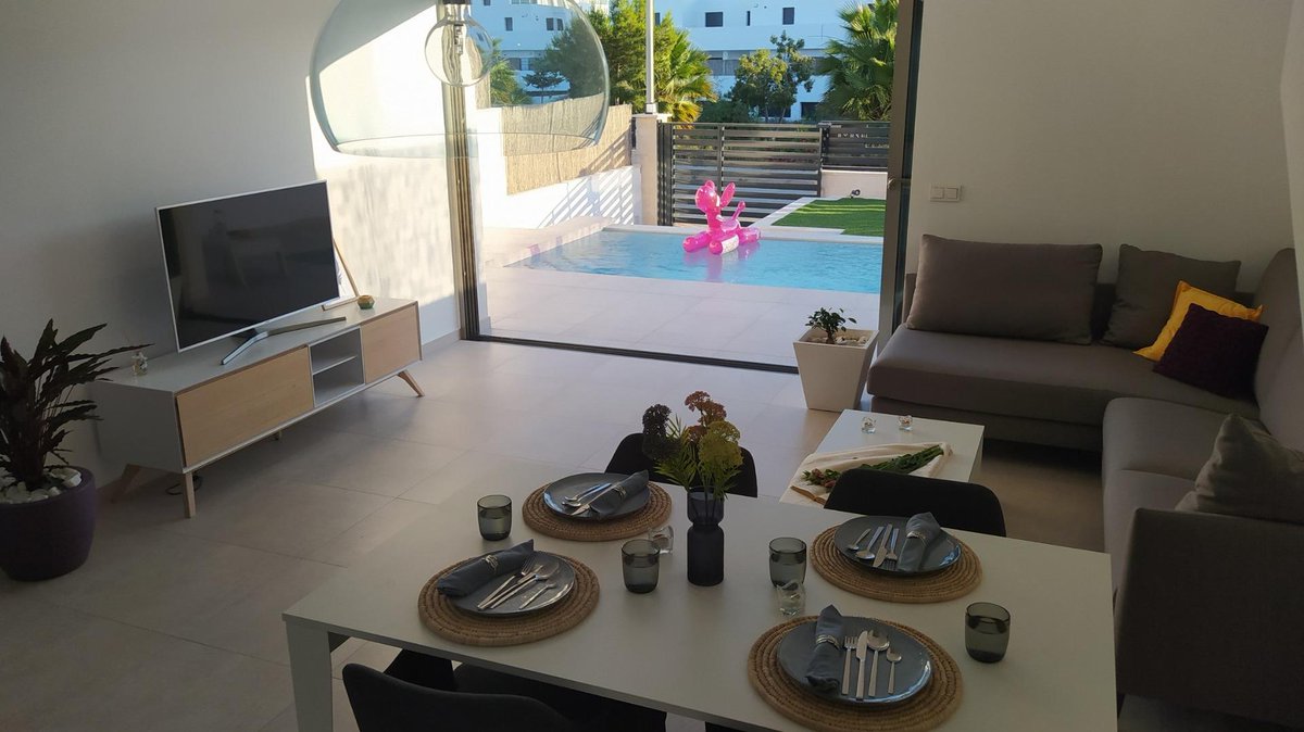 fiestaprop's tweet photo. €569,900
3 Bedroom Villa
Orihuela Costa
Alicante (Costa Blanca)
Spain
https://t.co/Yb4BfBZGvT https://t.co/gy1x7FgiSK