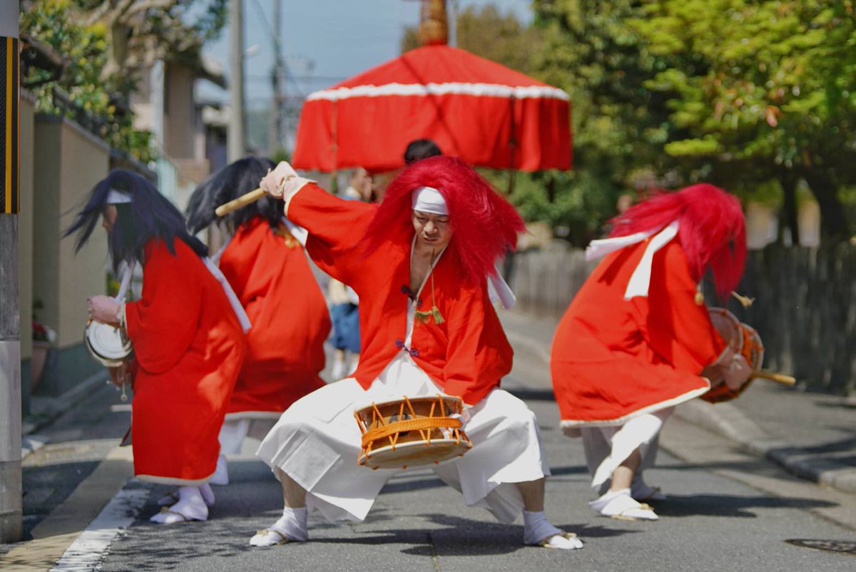 京都三大奇祭のひとつ「やすらい祭」の力強い写真がドライバーより届いていました 玄武神社 やすらい祭 2024.4.14 撮影