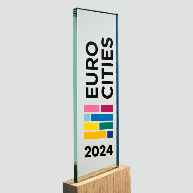 EUROCITIES's tweet photo. Who will win this year's #EurocitiesAwards? 🏆
Check out our thread 👇 to discover the nine cities shortlisted for the Eurocities Awards 2024, which will be presented at our Annual Conference in Cluj-Napoca.
#Eurocities2024 #GetClujedIn https://t.co/BklJFk8guu
