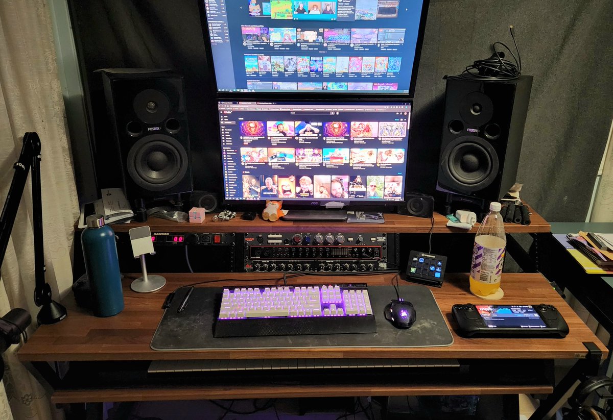 SocksOffMusic's tweet photo. Been absent from internet things as I've been building a new bedroom for my fiance and I to live in at the place we are at. I also got engaged lol. Got my new desk set up yesterday, and I'm off to another country for work in 2 days to work for pretty much 2 months. Hectic. https://t.co/rFfTncIIVS