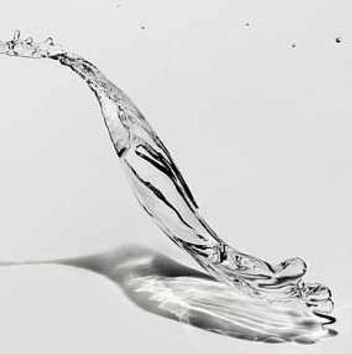 kpkelly's tweet photo. 65 - да лиснеш вода (da lisnesh voda) to throw water describes a practice of tipping water to step onto to ensure success in a challenge, new venture. #Bulgarian #Bulgarianlanguage https://t.co/CE7jzxyP8w
